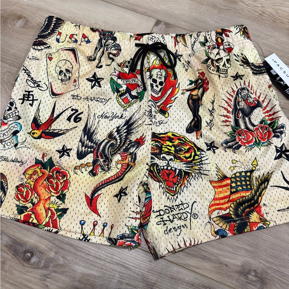 Men’s Ed Hardy Black and Cream Graphic Shorts large NWT